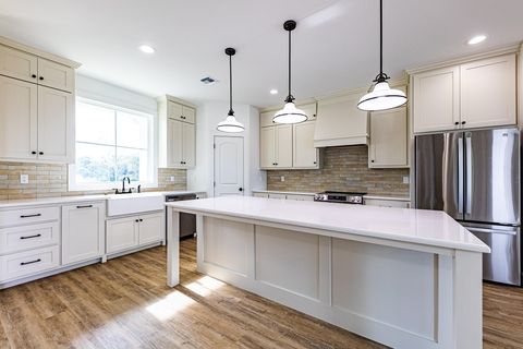 Mobile Home For Sale - 725 Private Road 1581<br/> Lavaca County, Hallettsville, TX 77964