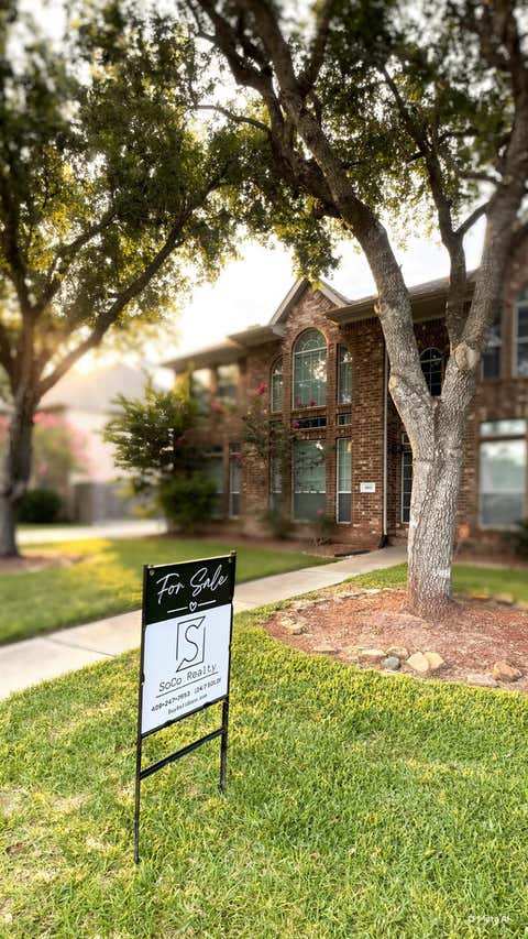 Homes For Sale - 3811 Houston Lake Drive<br/> Brazoria County, Pearland, TX 77581