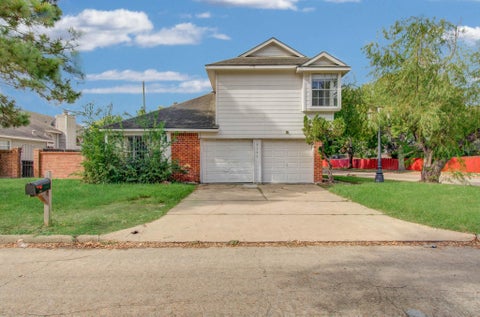 Photo of 9302 Corner Oaks Lane, Houston, TX 77036 (MLS # 65561865)