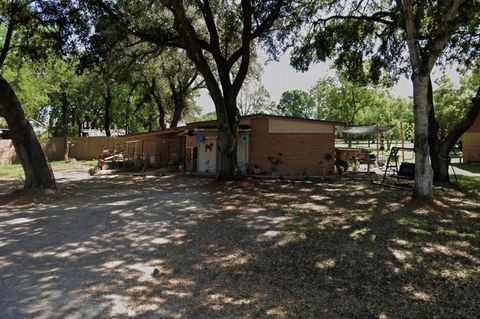 Photo of 116 Lindsey Avenue, Bay City, TX 77414 (MLS # 39897042)