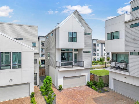 Photo of 2835 Decker Place, Houston, TX 77003 (MLS # 30889969)