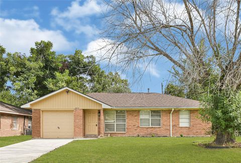 Photo of 4319 Howcher Street, Houston, TX 77047 (MLS # 93318244)