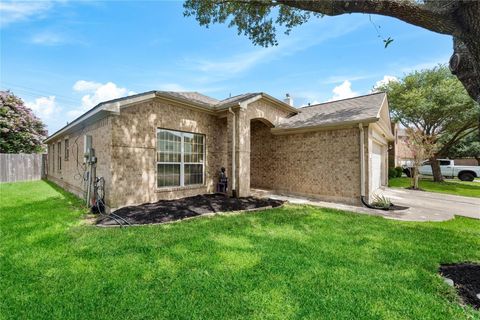 Photo of 3511 Cypress Village Drive, Pearland, TX 77584 (MLS # 40399212)