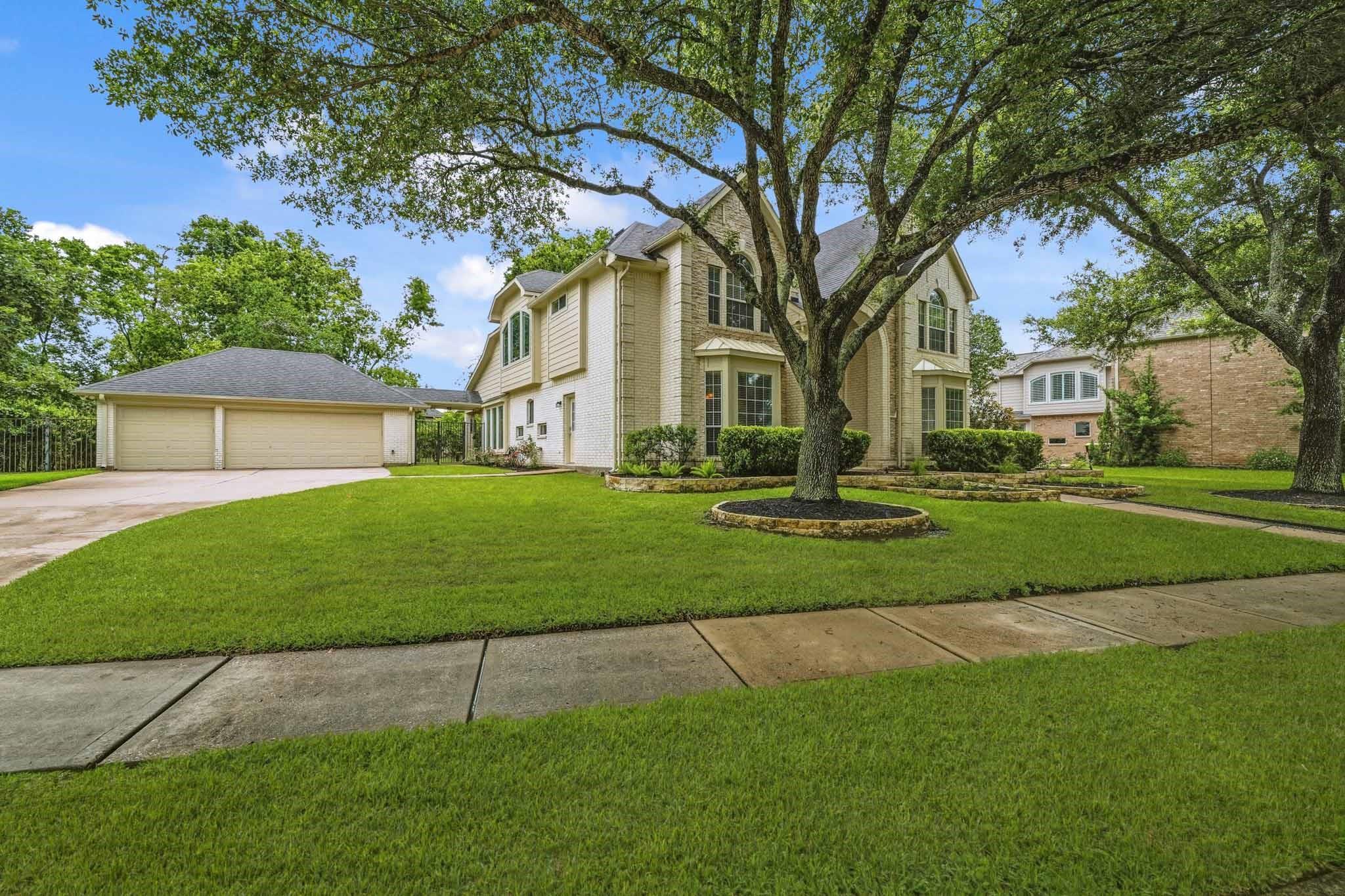 3122 Waters Lake Bend