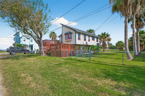 Photo of 115 12th Street, San Leon, TX 77539 (MLS # 6129607)