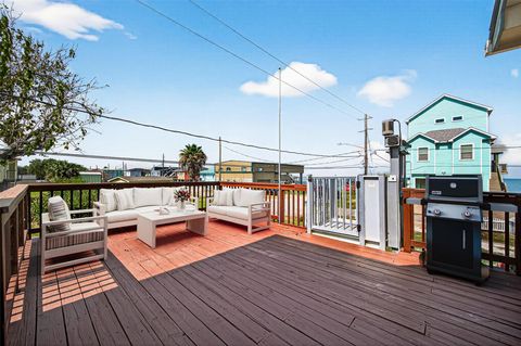 Photo of 115 12th Street, San Leon, TX 77539 (MLS # 6129607)