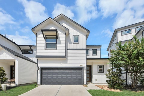 Photo of 8910 Covenant Place, Houston, TX 77055 (MLS # 63658148)