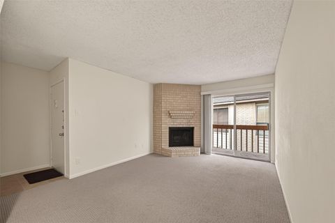 Tiny photo for 3919 Fairmont Parkway #240, Pasadena, TX 77504 (MLS # 13386745)
