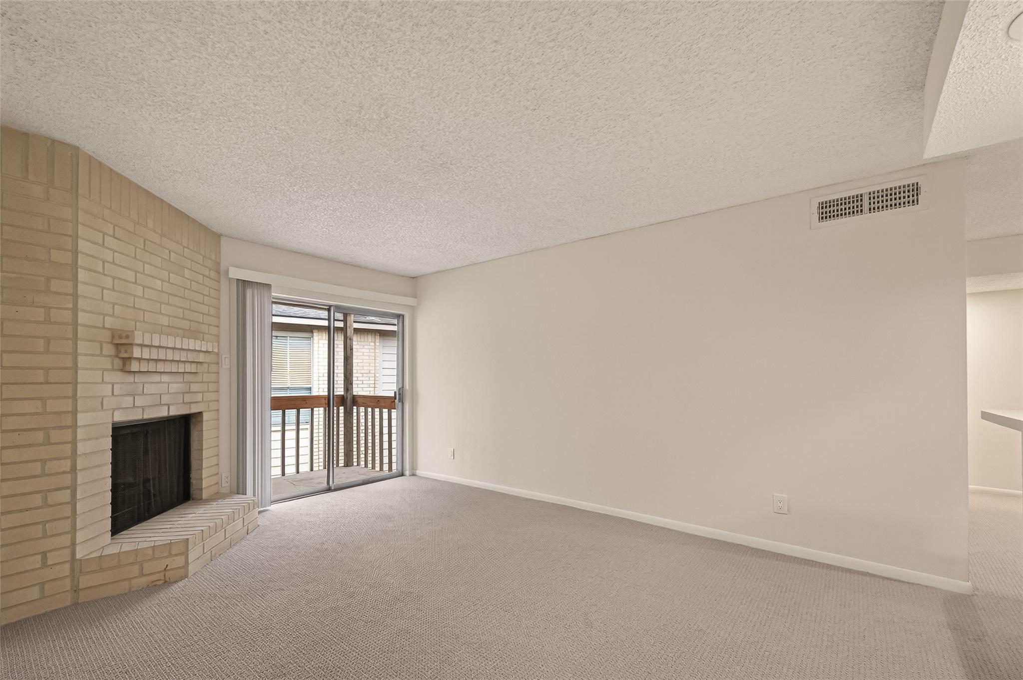 3919 Fairmont Parkway 240