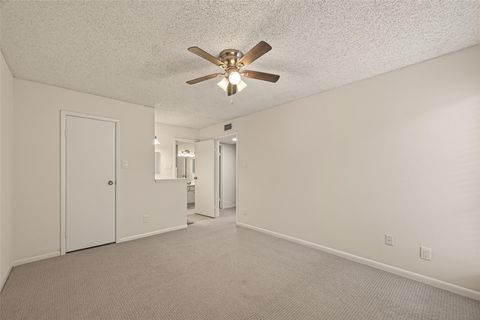 Tiny photo for 3919 Fairmont Parkway #240, Pasadena, TX 77504 (MLS # 13386745)