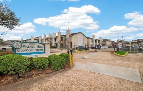 Photo of 3919 Fairmont Parkway #240, Pasadena, TX 77504 (MLS # 13386745)
