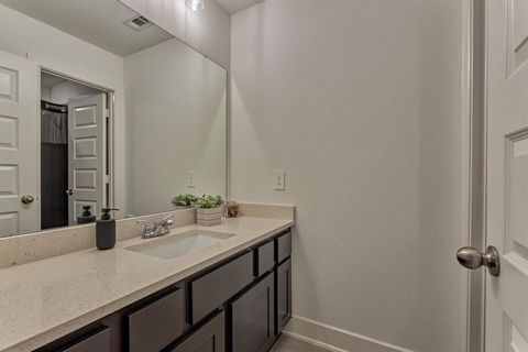 Tiny photo for 407 Tulip Tree Court, Conroe, TX 77318 (MLS # 40212821)