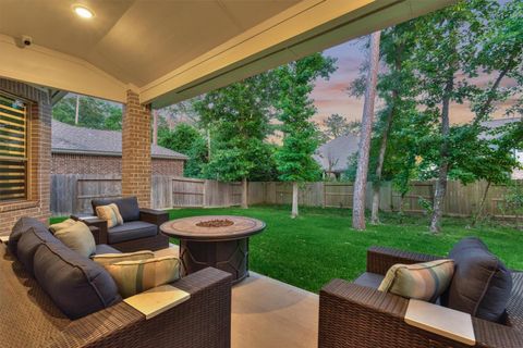 Tiny photo for 407 Tulip Tree Court, Conroe, TX 77318 (MLS # 40212821)