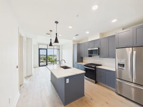 Photo of 929 Westcott ST #819, Houston, TX 77007 (MLS # 57622456)