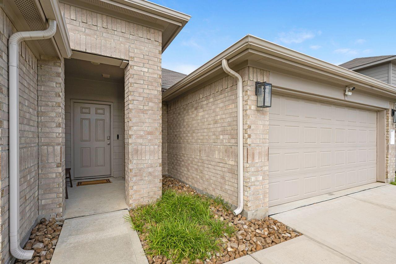 13817 Rock Island Trail