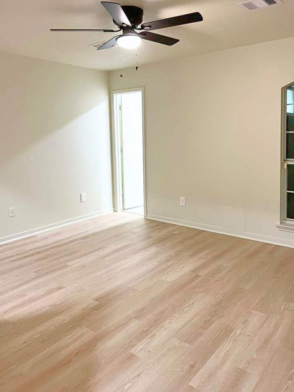 Photo of 5203 Panay Park Drive, Houston, TX 77048 (MLS # 25418537)