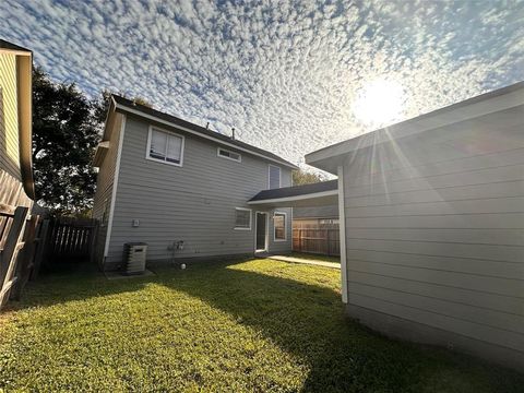 Tiny photo for 222 Henrietta Street, Webster, TX 77598 (MLS # 56170638)