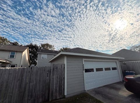 Tiny photo for 222 Henrietta Street, Webster, TX 77598 (MLS # 56170638)