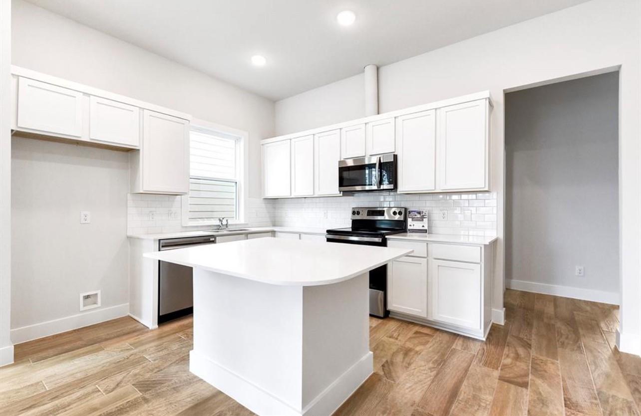 16912 Kempwood
