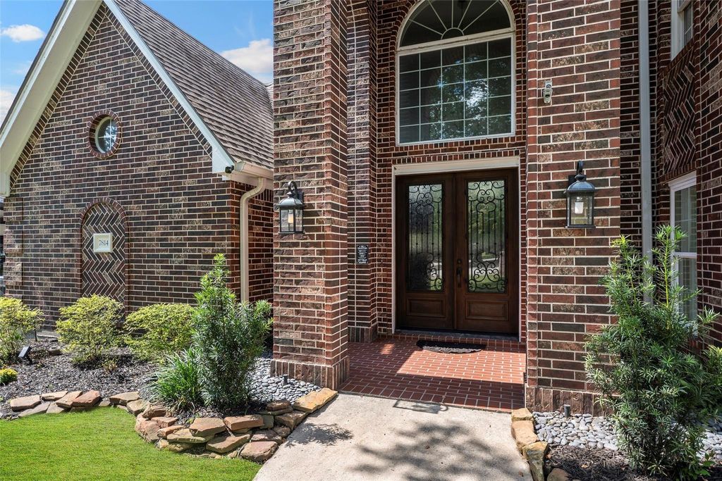Photo of 7814 Magnolia Cove Court, Houston, TX 77346 (MLS # 69051361)