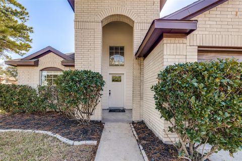 Photo of 2103 Laurel Arbor Drive, Houston, TX 77014 (MLS # 87717417)