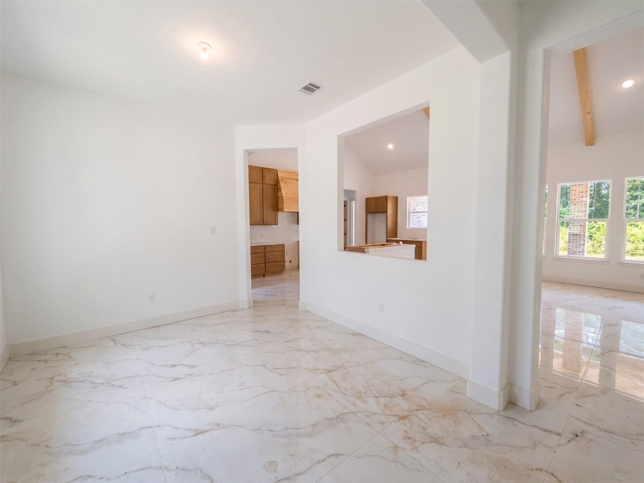 3033 Coast Dr
