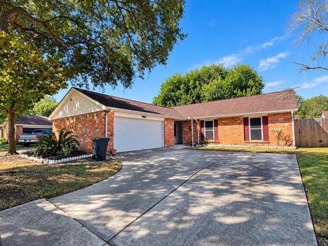 Photo of 9811 Rocky Hollow Road, La Porte, TX 77571 (MLS # 54266587)