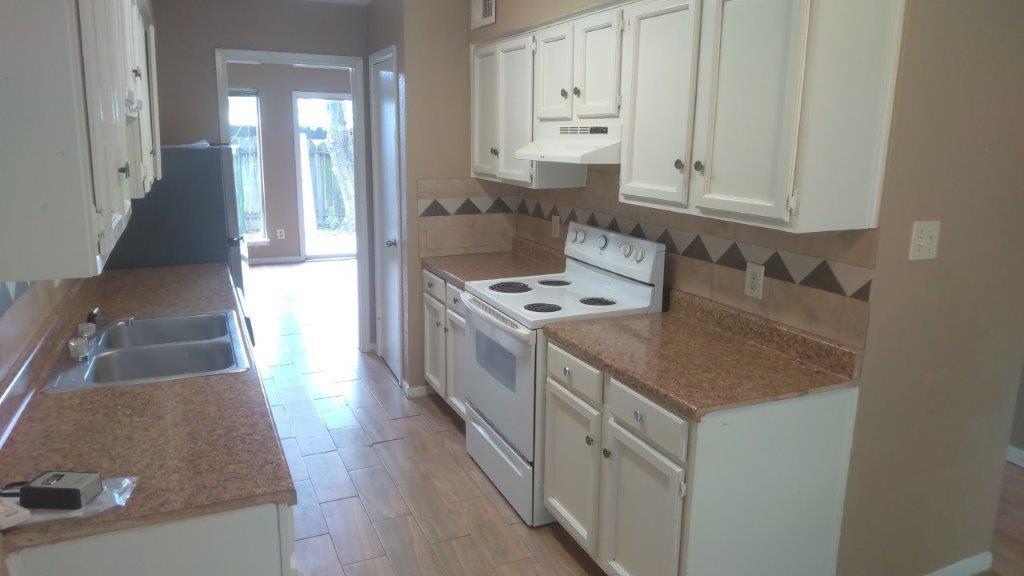 2429 Miramar Court 2429