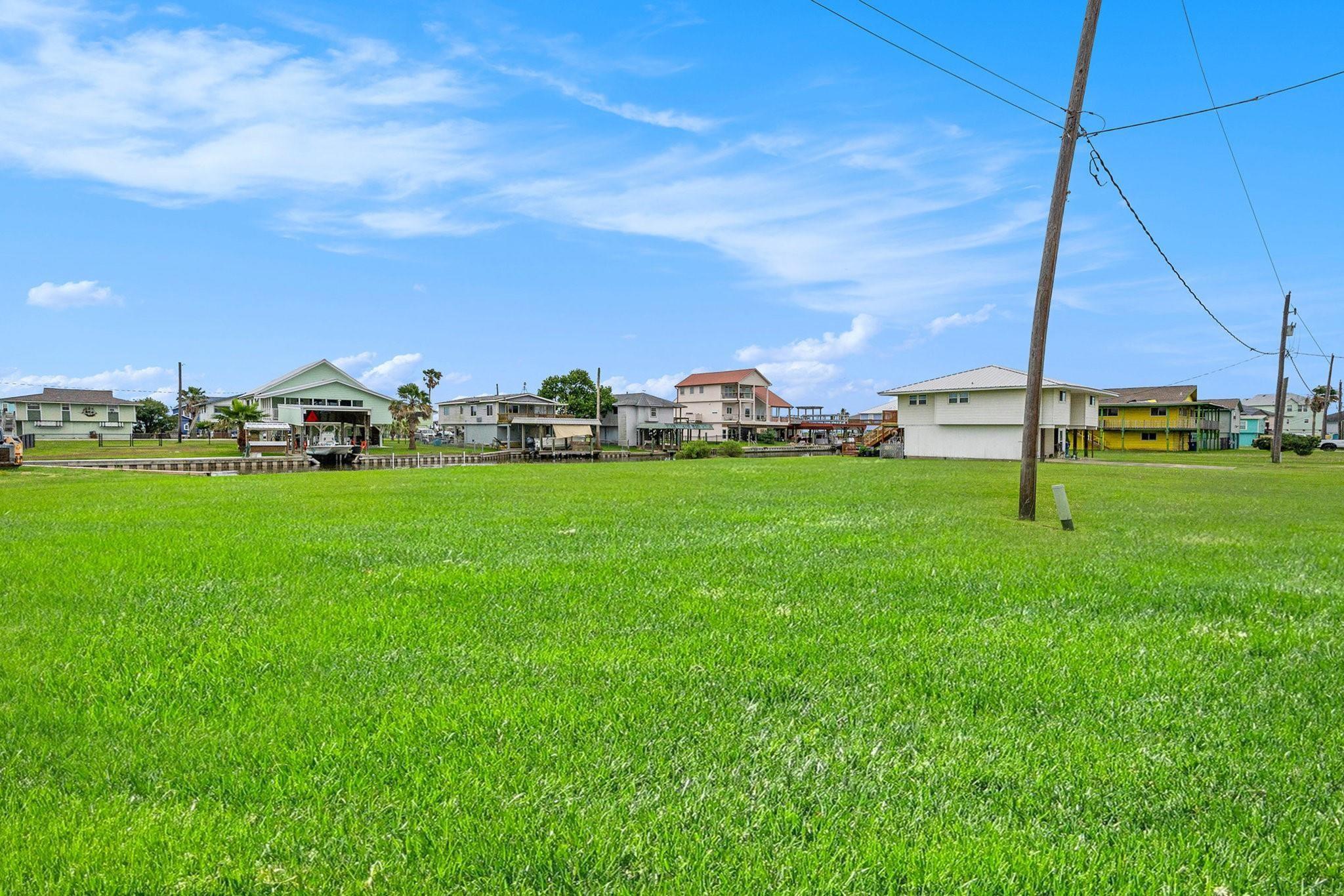 106 Jolly Boat Lane