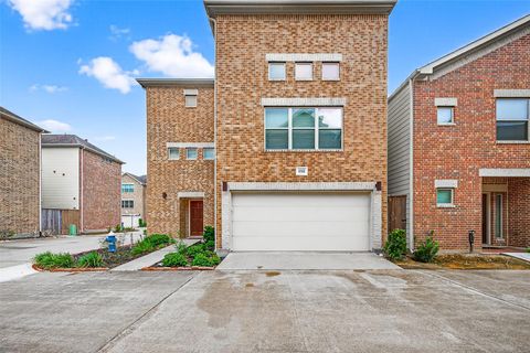 Photo of 11510 Main Ash Drive, Houston, TX 77025 (MLS # 65602407)