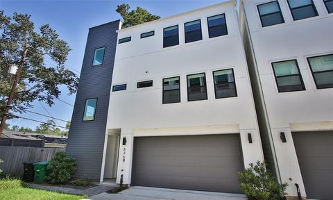 Photo of 836 Fisher Street #B, Houston, TX 77018 (MLS # 31575595)