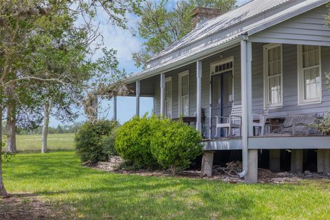 Photo of 5930 S State Highway 237, Fayetteville, TX 78954 (MLS # 48474196)