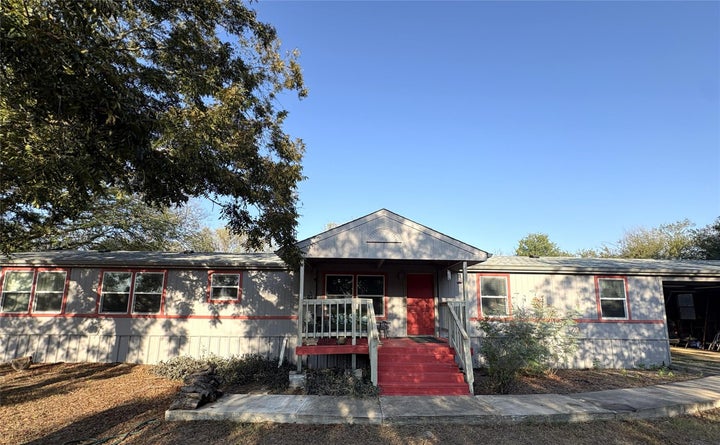 Photo 1 of 15 — 327 Laura Lane, Bastrop, TX 78602