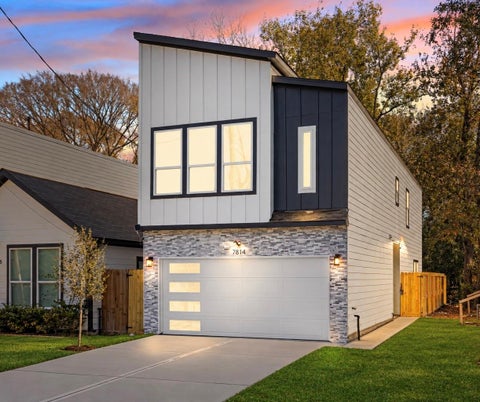 Photo of 7814 Beckley Street, Houston, TX 77088 (MLS # 68558084)