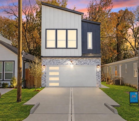 Photo of 7814 Beckley Street, Houston, TX 77088 (MLS # 68558084)