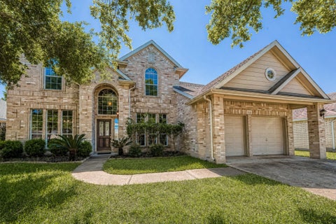 Homes For Sale - 9018 Carriage Point Drive<br/> Sugar Land, TX 77479
