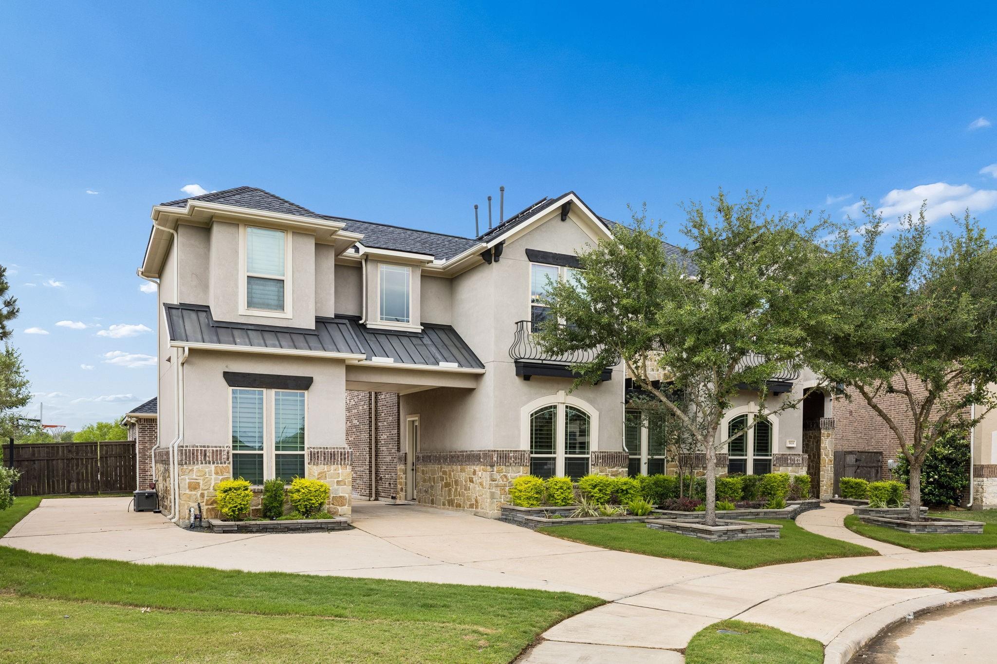 5614 E Wimberly Briar Lane