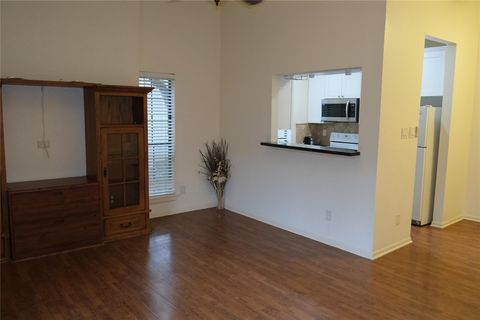 Photo of 2001 Bering Drive #2F, Houston, TX 77057 (MLS # 23554226)