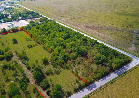 Photo of 17020 Kickapoo Road, Waller, TX 77484 (MLS # 80150113)