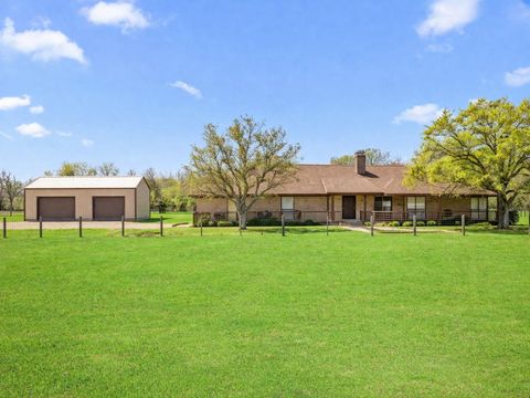Homes For Sale - 4710 County Road 121<br/> Wharton, TX 77488