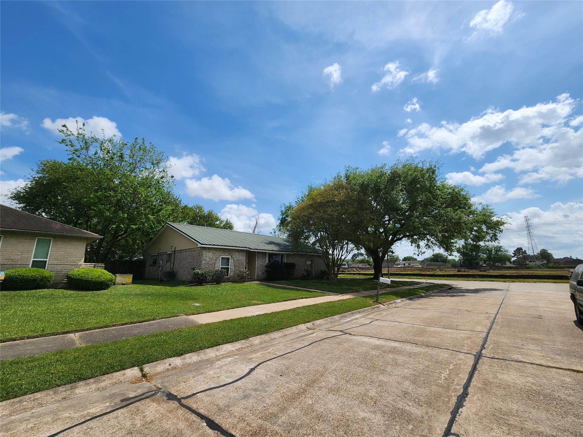 3315 Ashwyne Court