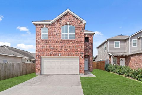 Photo of 13926 Leabrandon Lane, Houston, TX 77045 (MLS # 25557382)