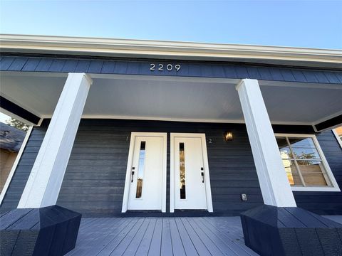 Photo of 2209 Gano St St #2, Houston, TX 77009 (MLS # 48705638)