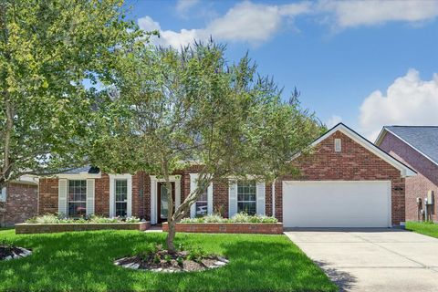 Photo of 1015 Hyland Lane, League City, TX 77573 (MLS # 77855902)