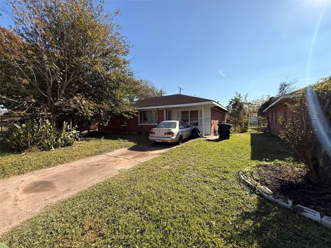 Tiny photo for 3048 Briarwick Lane, Houston, TX 77093 (MLS # 79095147)