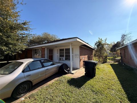 Tiny photo for 3048 Briarwick Lane, Houston, TX 77093 (MLS # 79095147)