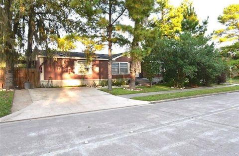 Photo of 11703 Greenmesa Drive, Houston, TX 77044 (MLS # 44010849)