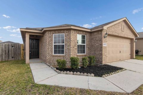 Photo of 10927 Hillside Creek Drive, Humble, TX 77396 (MLS # 96568725)