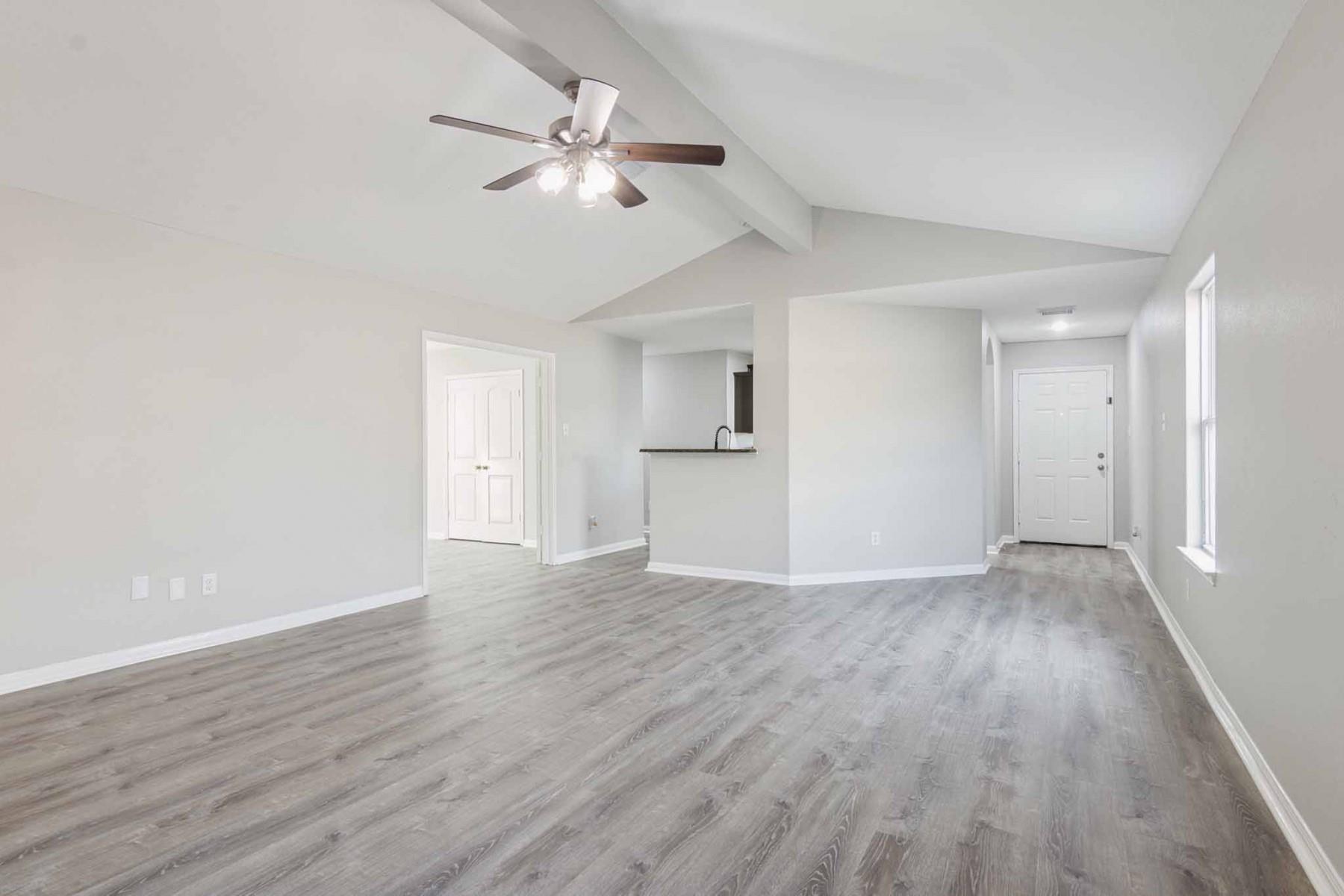 10927 Hillside Creek Drive