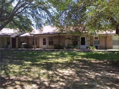 Photo of 310 W Childers Street, Jasper, TX 75951 (MLS # 98766410)